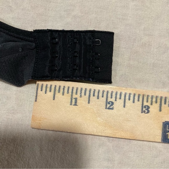 Bali Black Shaping and Support Bra with Light Padding - Picture 5 of 10